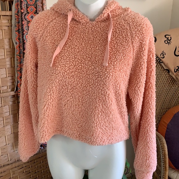 Super soft peach hoodie crop sweater - Picture 2 of 3